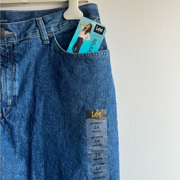 Lee Relaxed Fit Straight Leg Jeans - Picture 6 of 7